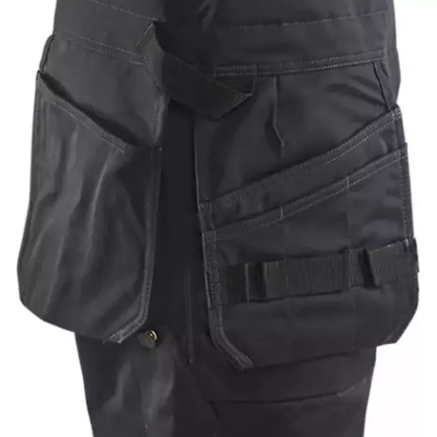 **Tool Pockets** keep your essentials right where you need them so you can work with effortless flow.