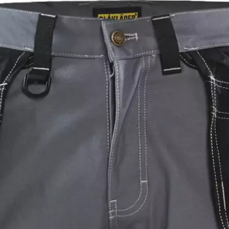 **Reinforced Crotch Seam** adds lasting strength in high-motion areas so you can work freely and confidently.