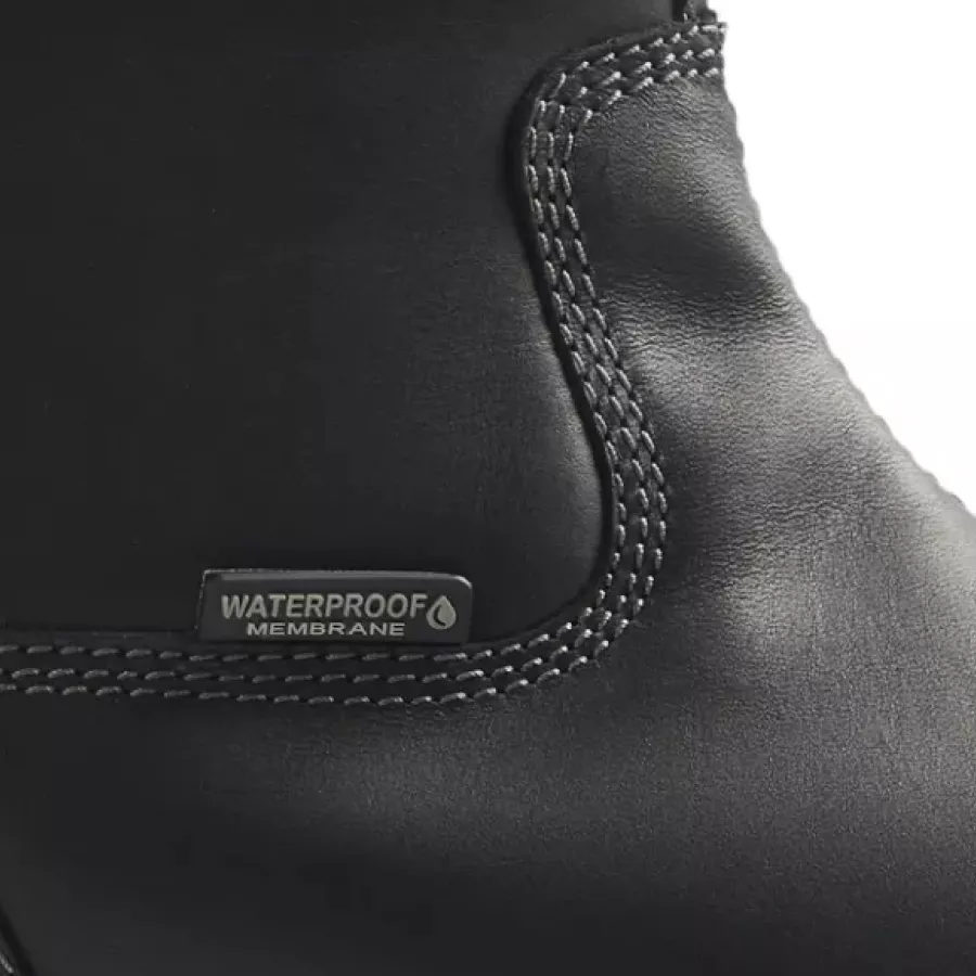 **Fully Waterproof Construction** keeps your feet dry and comfortable in wet conditions.