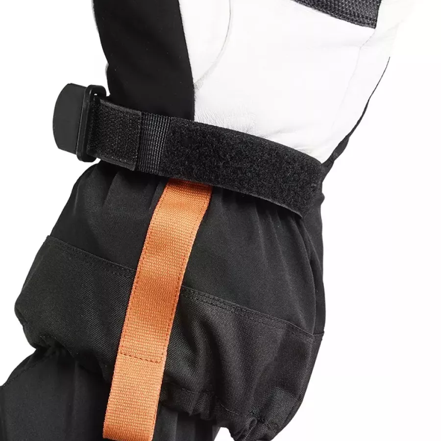**Adjustable Wrist Strap** ensures a snug, secure fit that seals in warmth and feels tailored to you.