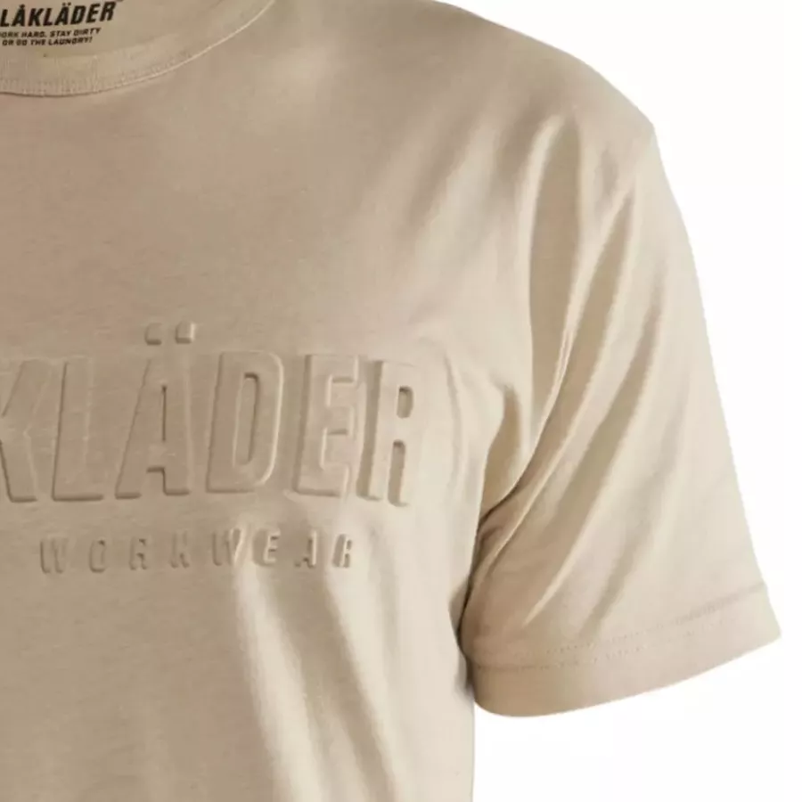 **Kurzarm** bietet optimale Bewegungsfreiheit und ein kühles, leichtes Tragegefühl.