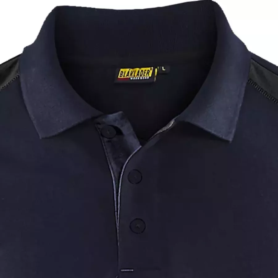 **Oxford Collar** gives your polo a smart, comfortable shape that holds up all day.