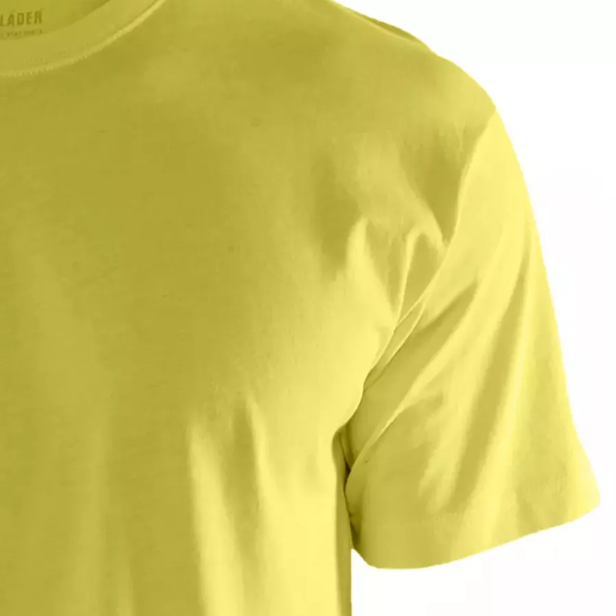 **Short Sleeve** offers easy-moving freedom and a cool, lightweight feel.