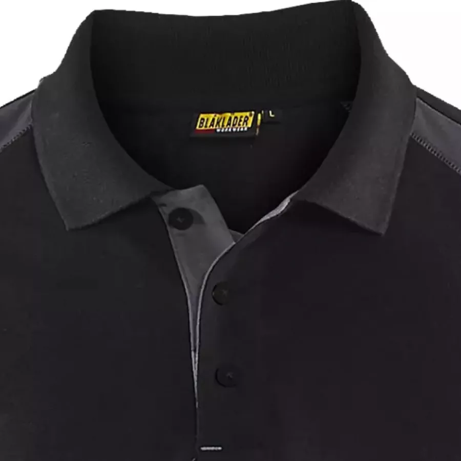 **Oxford Collar** gives your polo a smart, comfortable shape that holds up all day.