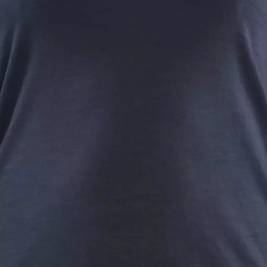 **Moisture Wicking Material** draws dampness away so you stay dry and comfortable from start to finish.