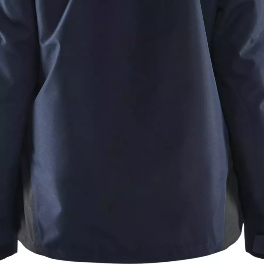 **Extended Back** adds extra warmth and coverage to keep you comfortable on cold days.
