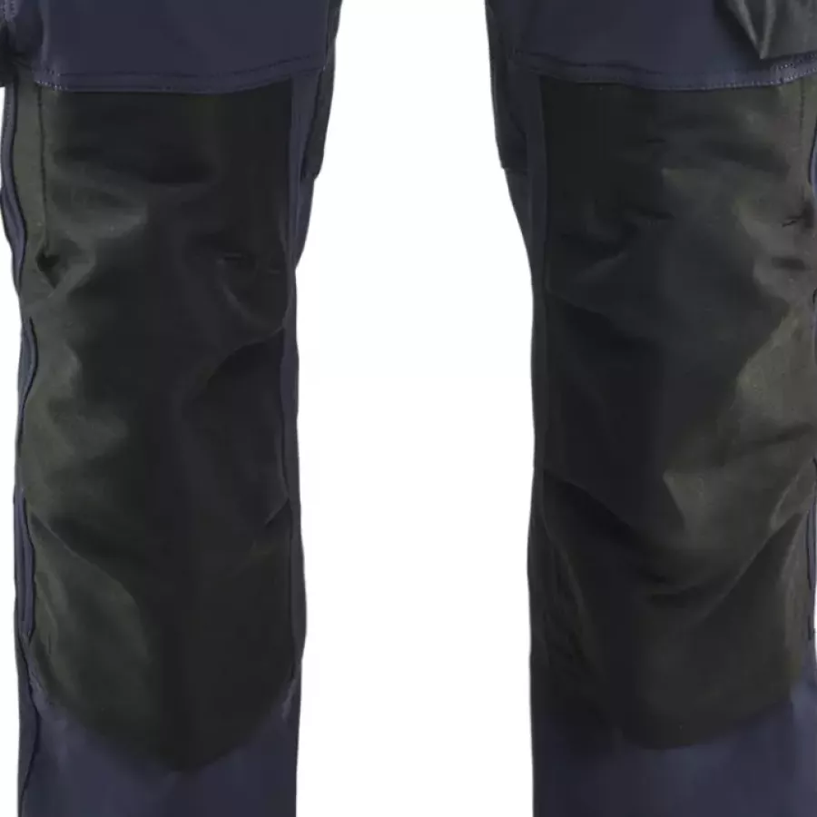 **Knee-Pad Pockets** give you cushioned support whenever the job brings you to the ground.