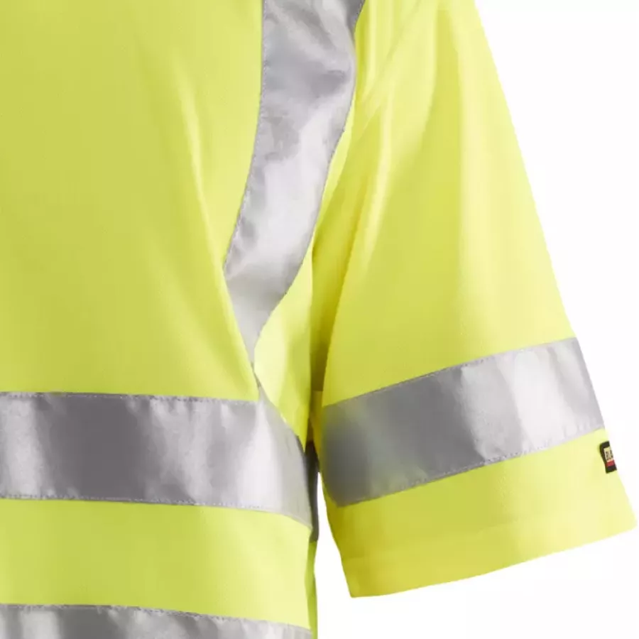 **Short Sleeves** allow full freedom of movement for active work.