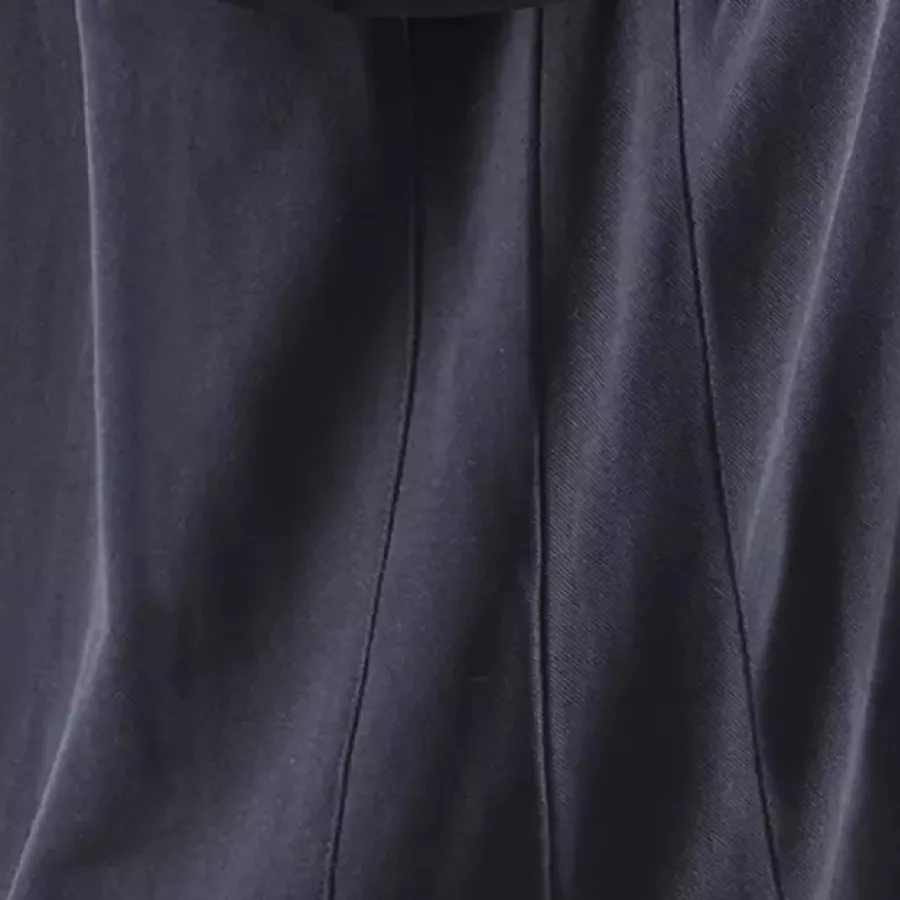 **Side Vent Construction** adds breathable freedom that keeps you comfortable throughout the day.