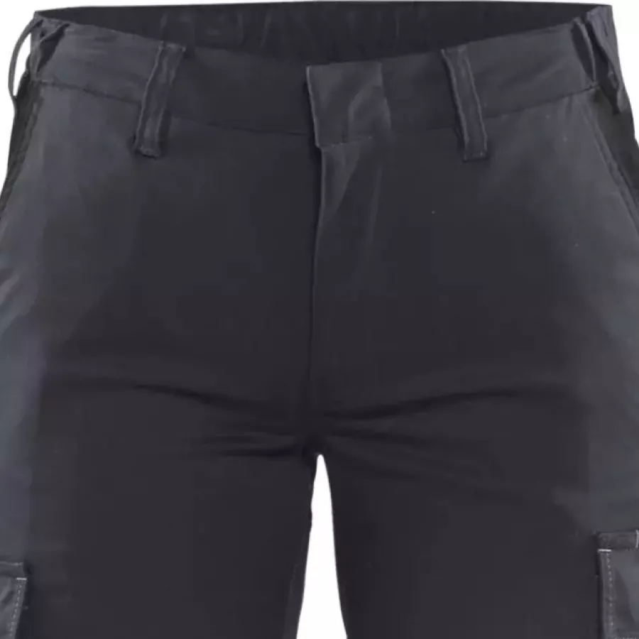 **Elastischer Bund** passt sich Ihrer Körperform an für eine perfekte, bequeme Passform.