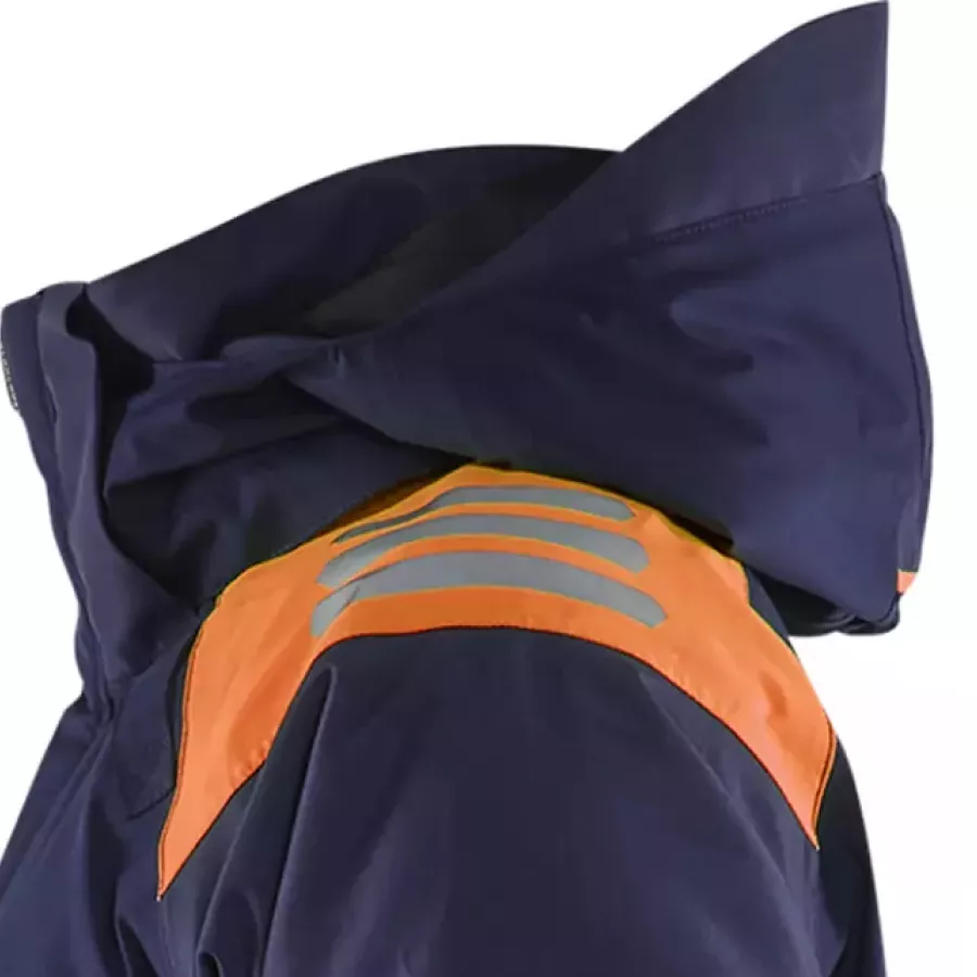 **Removable Hood** gives you the freedom to adjust your protection as conditions shift.