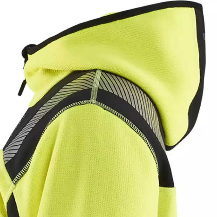 **Fixed Hood** offers steady warmth and coverage whenever the weather shifts.