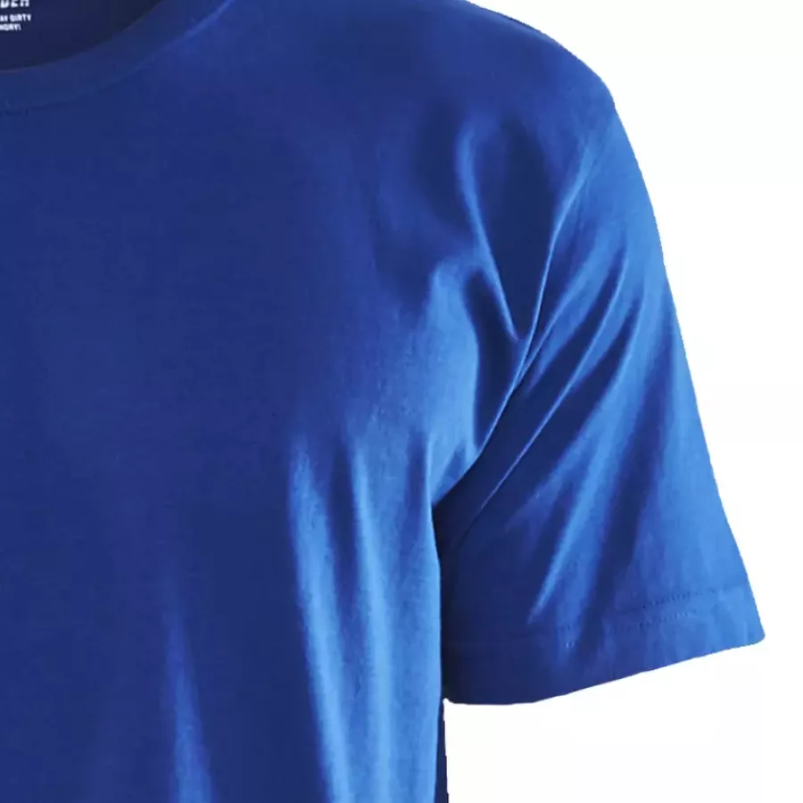 **Short Sleeve** offers easy-moving freedom and a cool, lightweight feel.