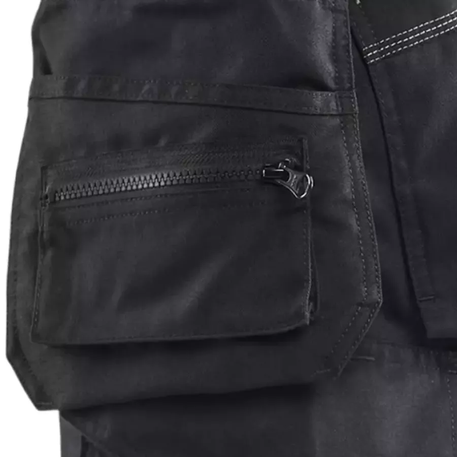 **Zipper Pocket** keeps small essentials secure and easy to access throughout the day.
