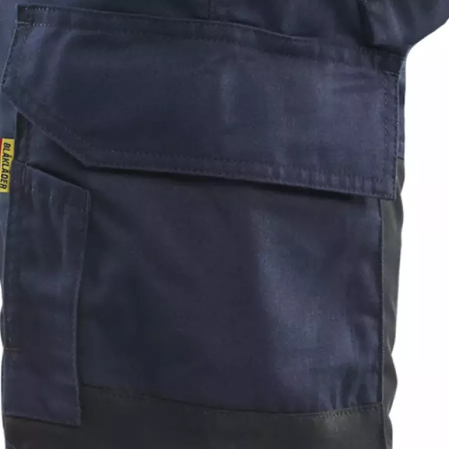 **Reinforced Tool Pockets** keep your essentials secure and ready for quick access.