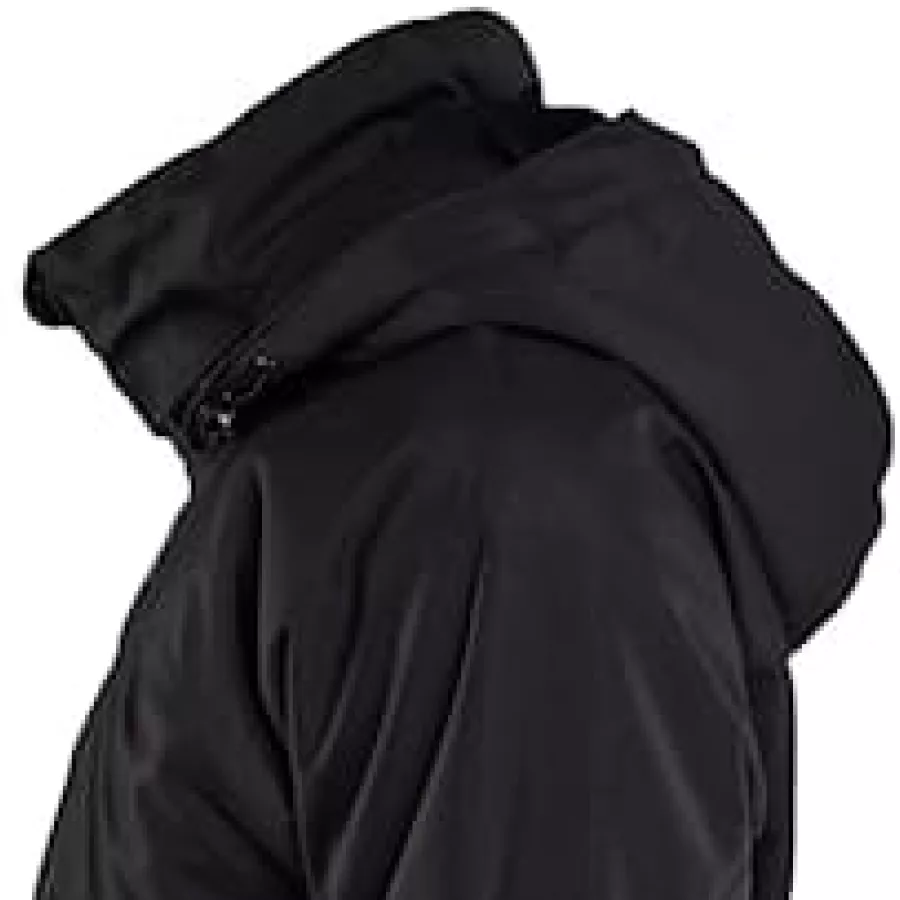 **Detachable Hood** offers flexible protection that adapts to shifting weather.