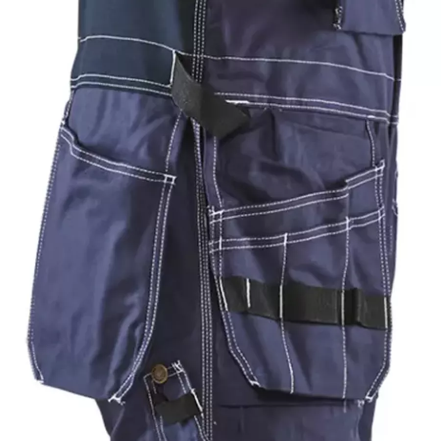 **Tool Pockets** keep your essentials right where you need them so you can work with effortless flow.