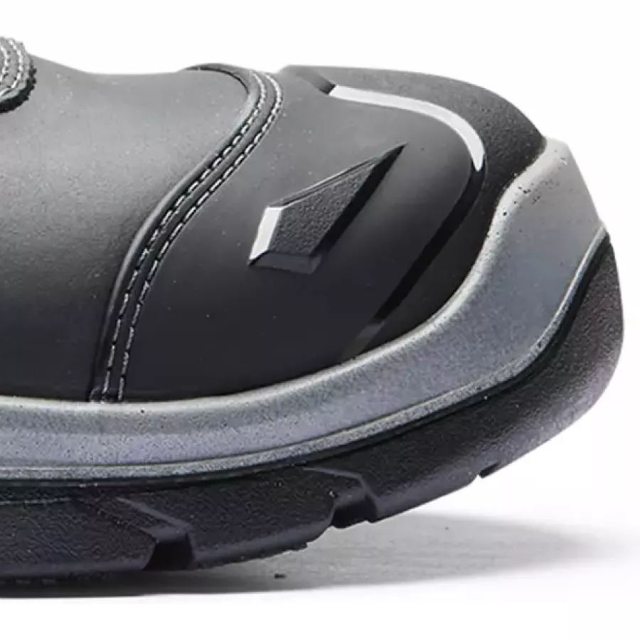 **Aluminum Toe Cap** delivers trusted protection while keeping the shoe reassuringly light.
