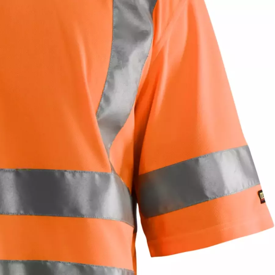 **Short Sleeves** allow full freedom of movement for active work.