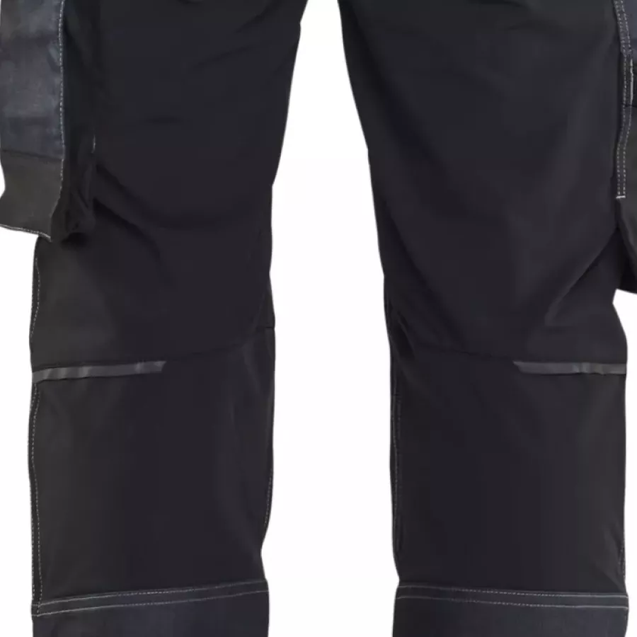 **Stretch Inserts** move with your body to ensure unrestricted comfort during every task.