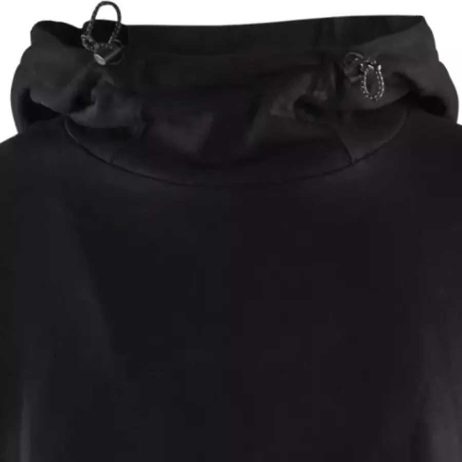 **Fixed Adjustable Hood** lets you create the perfect fit for relaxed comfort in any weather.