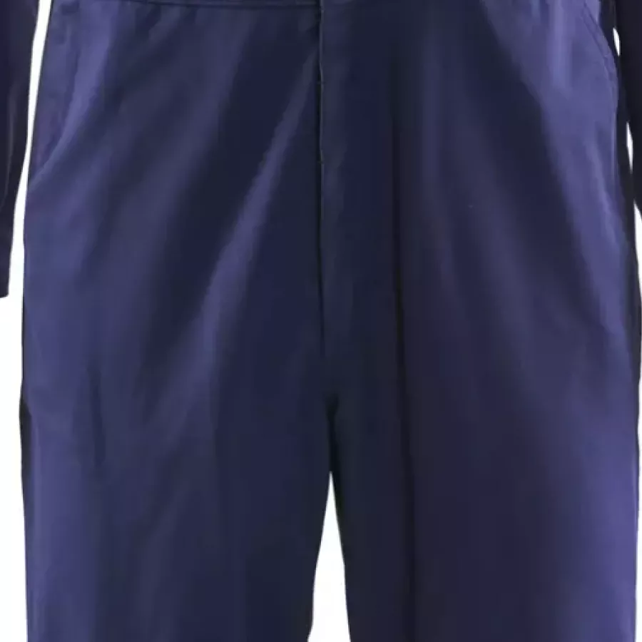 **Dirt and Splash Resistant** keeps you looking clean and professional even in messy conditions.