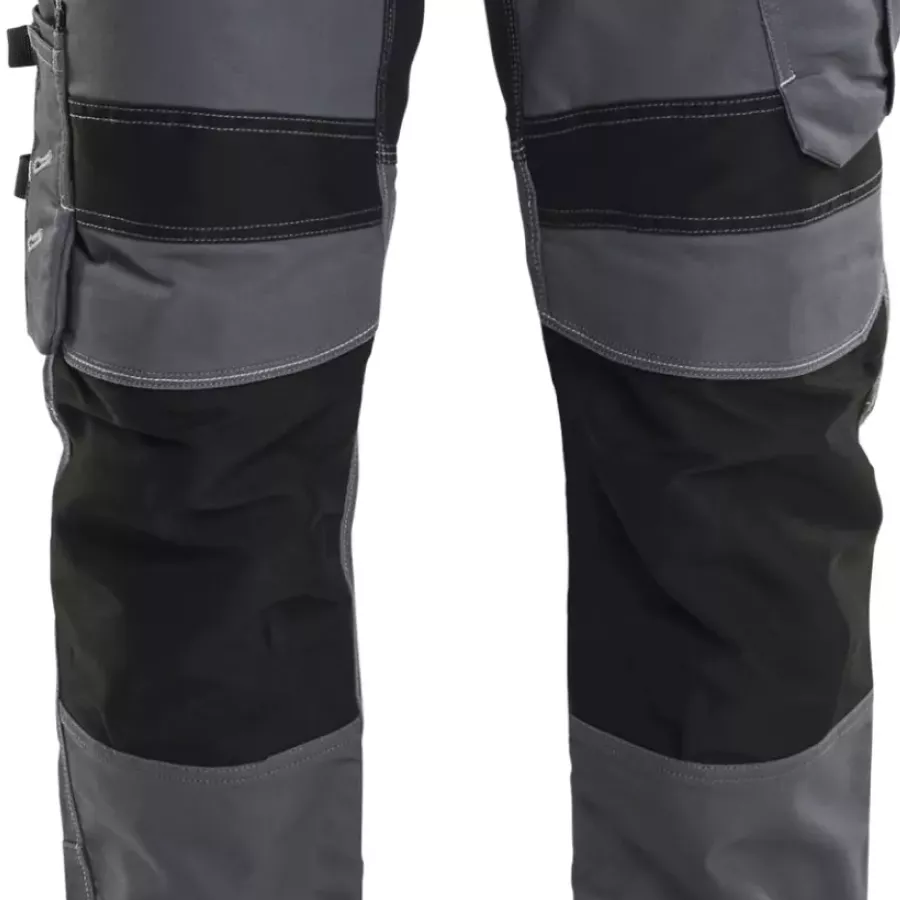 **Top-Loading Knee Pad Pockets** let you slide in protective pads quickly for comfortable protection on every task.