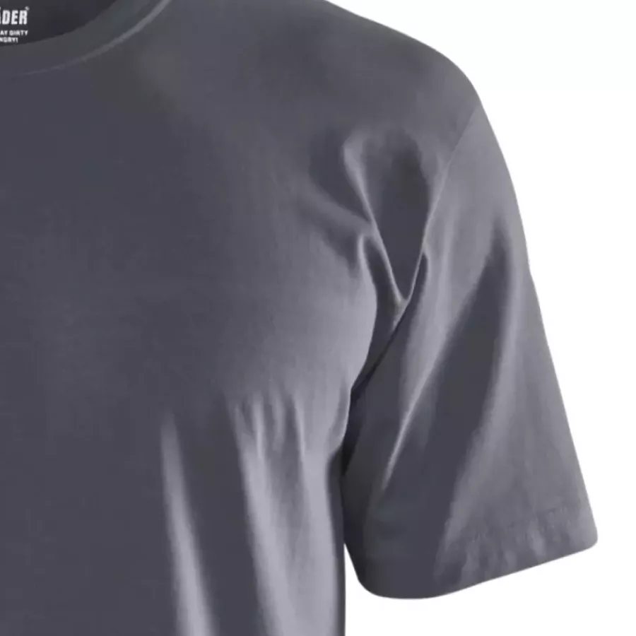 **Short Sleeve** offers easy-moving freedom and a cool, lightweight feel.