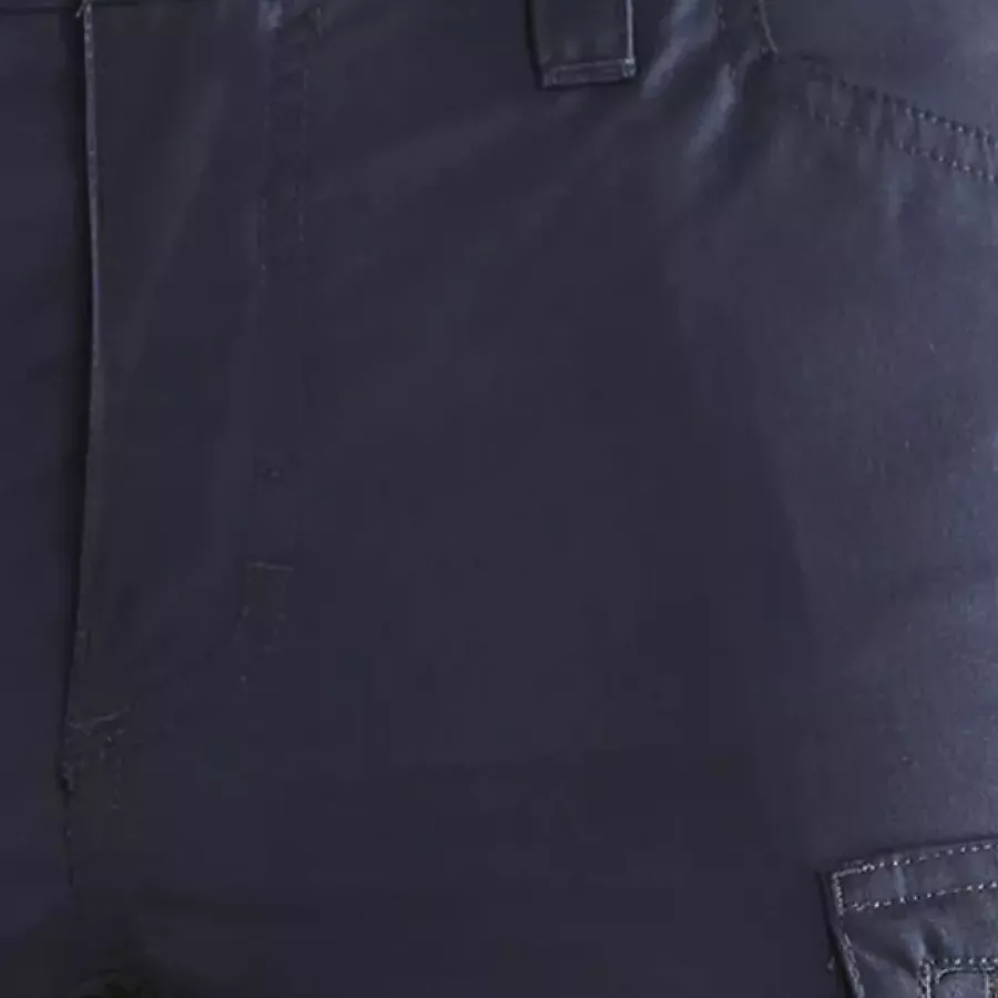 **Lightweight Fabric** keeps you feeling cool and unrestricted even on long, active days.