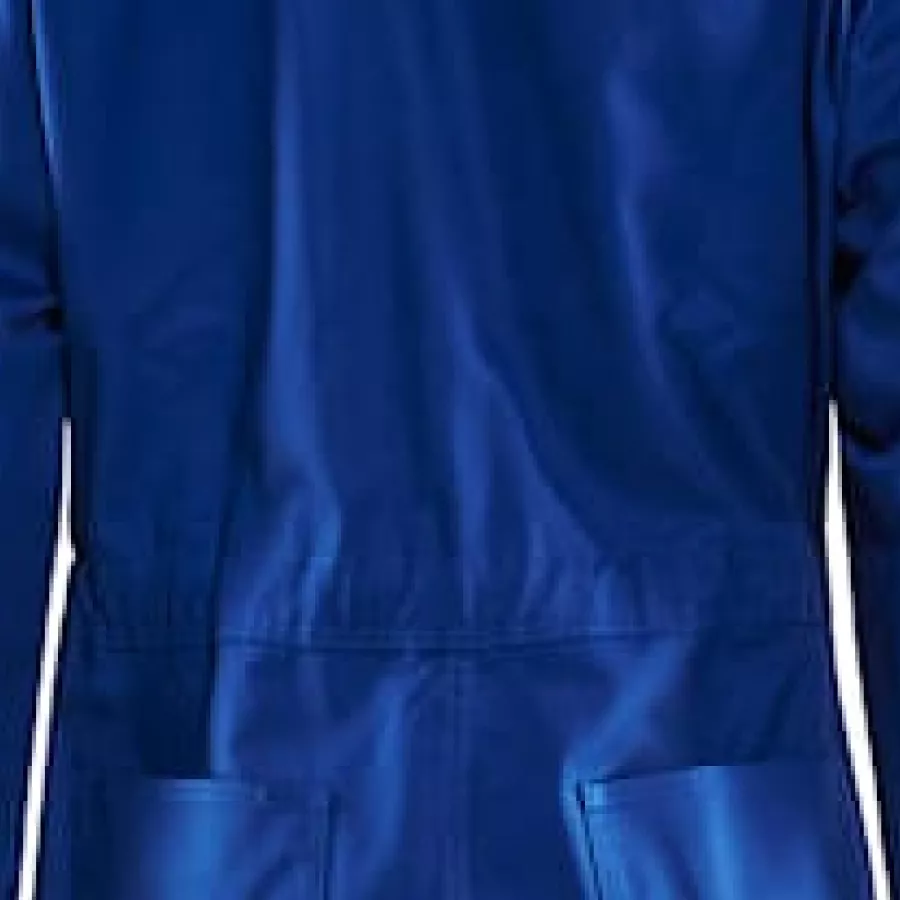 **Elastic Waistline** moves with you for comfortable freedom on every task.