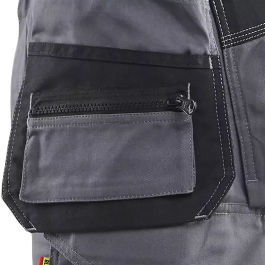 **Zipper Pocket** keeps small essentials secure and easy to access throughout the day.