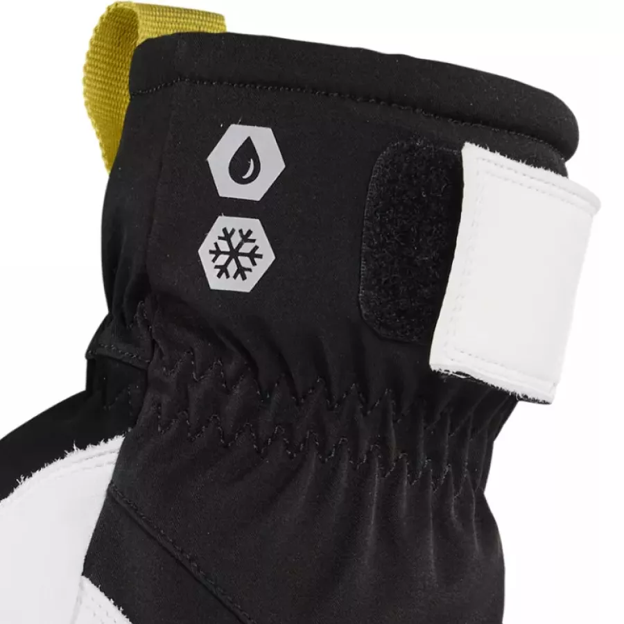 **Velcro Fastening** secures the fit quickly so your gloves stay comfortably in place.