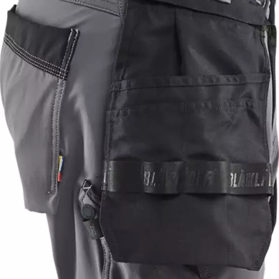 **Detachable Tool Pockets** let you carry what you need and switch setups in seconds.