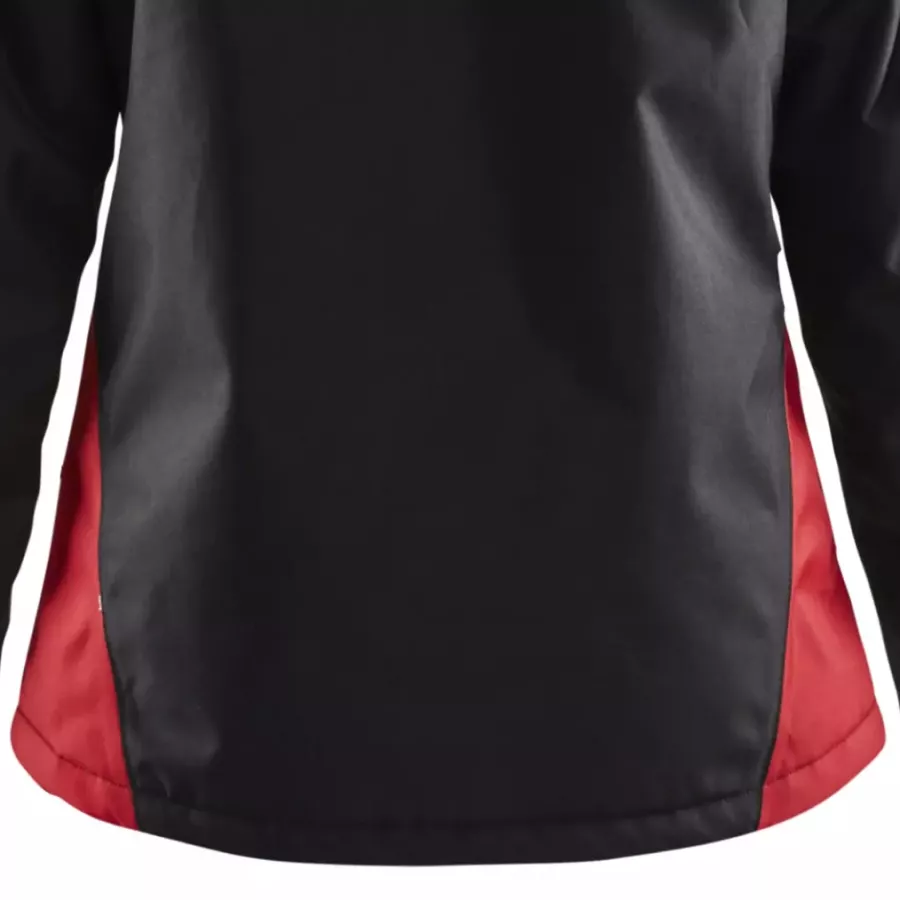 **Extended Back** adds extra warmth and coverage to keep you comfortable on cold days.