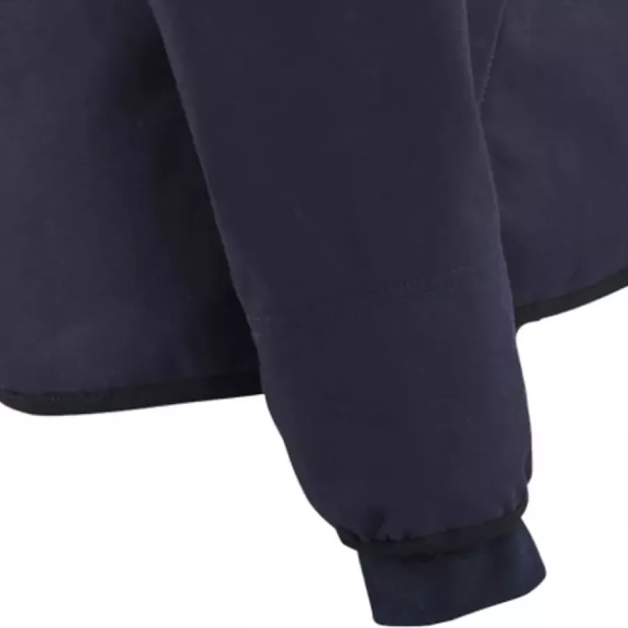 Elastische Bündchen bieten einen eng anliegenden, flexiblen Sitz, der hilft, Wärme drinnen und Zugluft draußen zu halten.