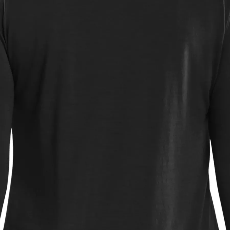 **Slim Fit Design** passt sich Ihrer natürlichen Körperform an – für einen schlanken, selbstbewussten Look, der jede Bewegung mitmacht.