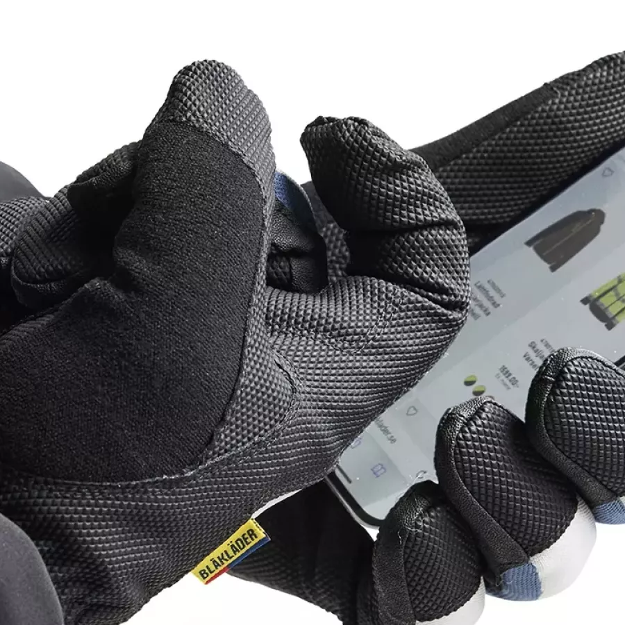 **Touch Function on Index Finger Knuckle** allows convenient smartphone and touchscreen operation without removing the gloves.