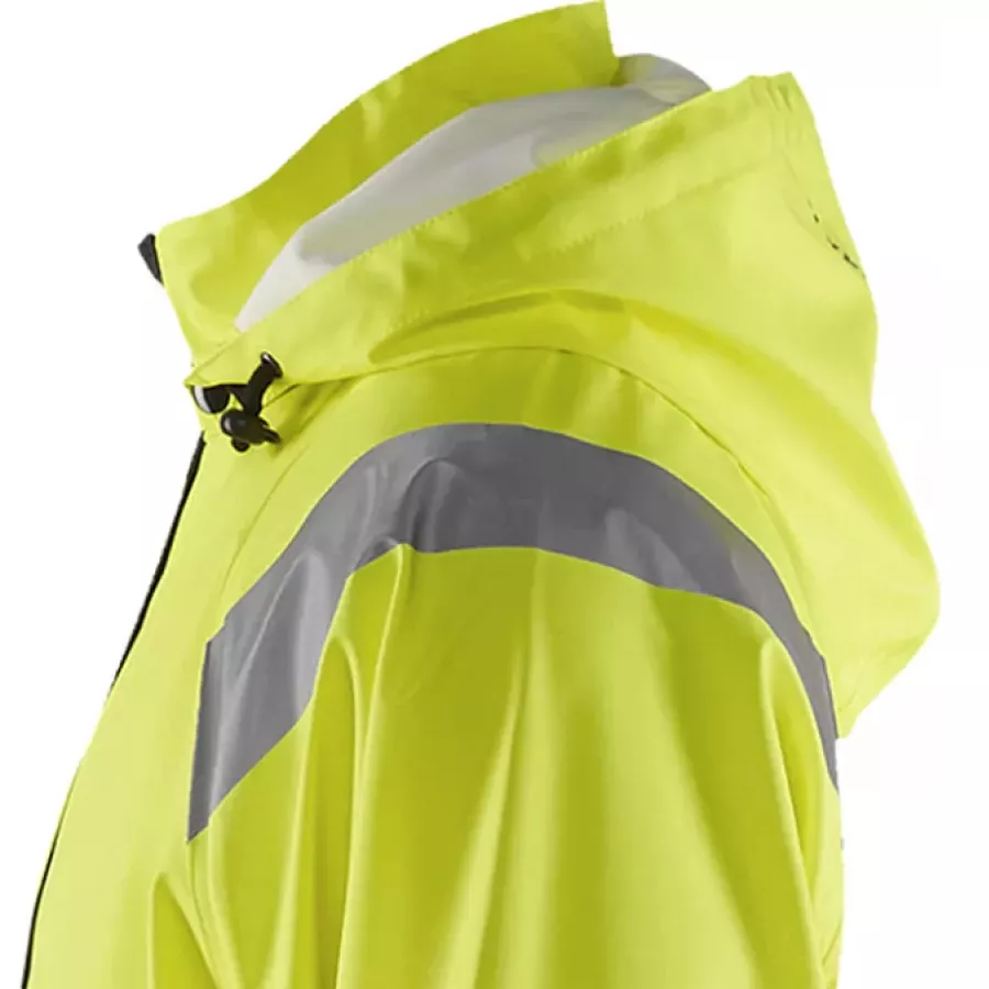 **Detachable Hood** gives you flexible protection that can be removed when not needed.
