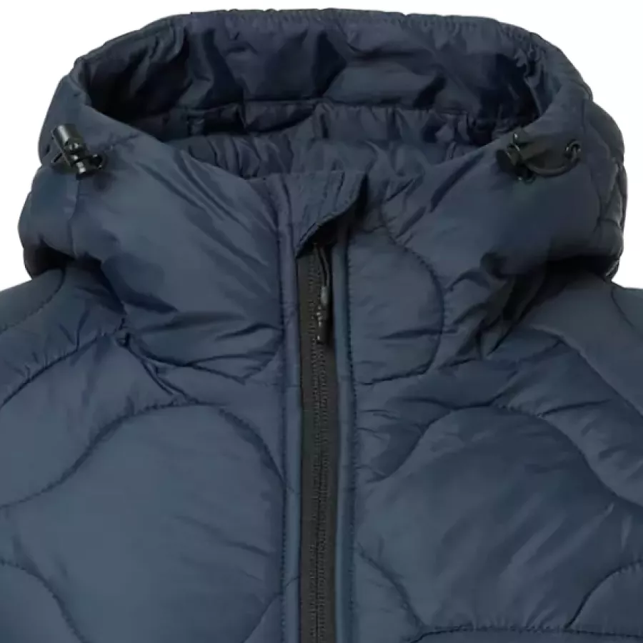 **Fixed Hood** offers dependable warmth and comfort whenever you step outside.