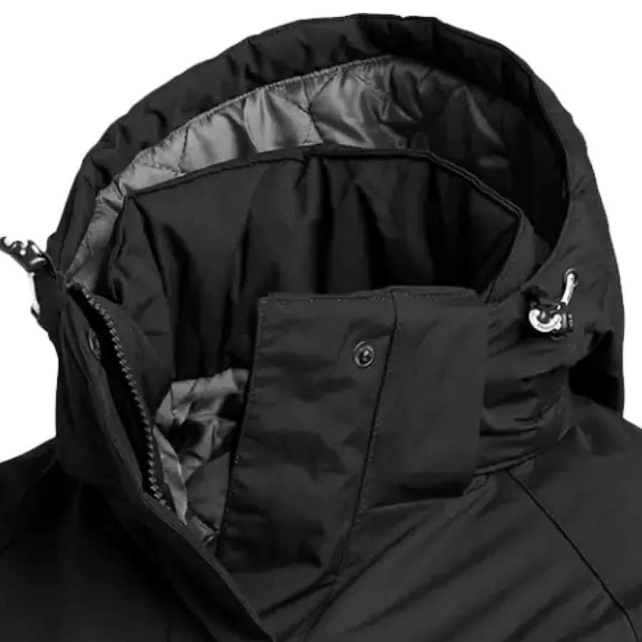 **Detachable Hood** lets you adapt instantly to changing weather while keeping a clean, streamlined look.
