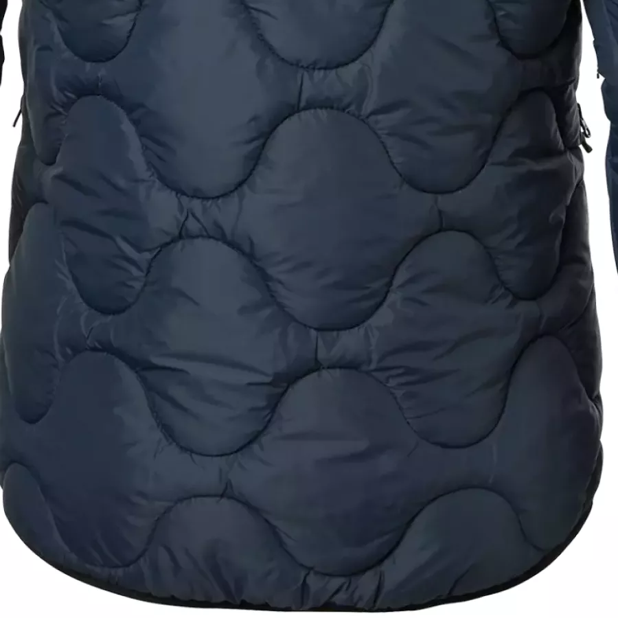 **Extended Back** adds reassuring coverage so you stay warm and confident as you move through your day.