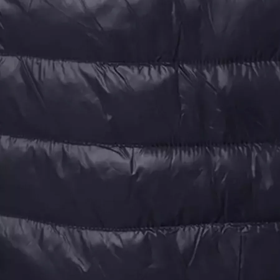 **Water Resistant Construction** helps you stay dry and comfortable through changing conditions on the job.