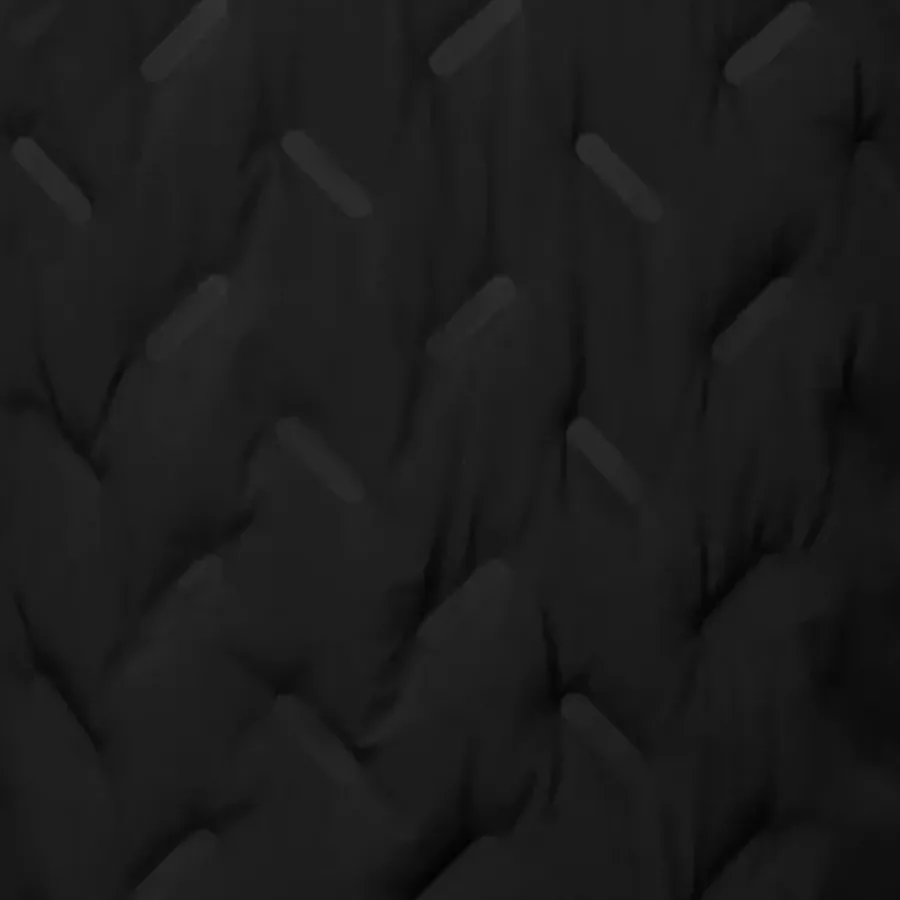 Wasser- und windabweisende Eigenschaften helfen Ihnen, komfortabel und geschützt zu bleiben, wenn das Wetter umschlägt.