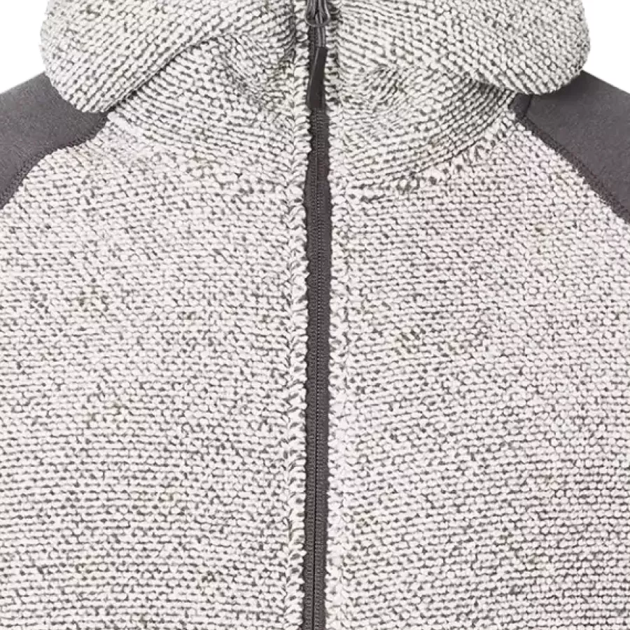 **Zipper Closure** lets you adjust warmth quickly while maintaining a sleek, streamlined fit.