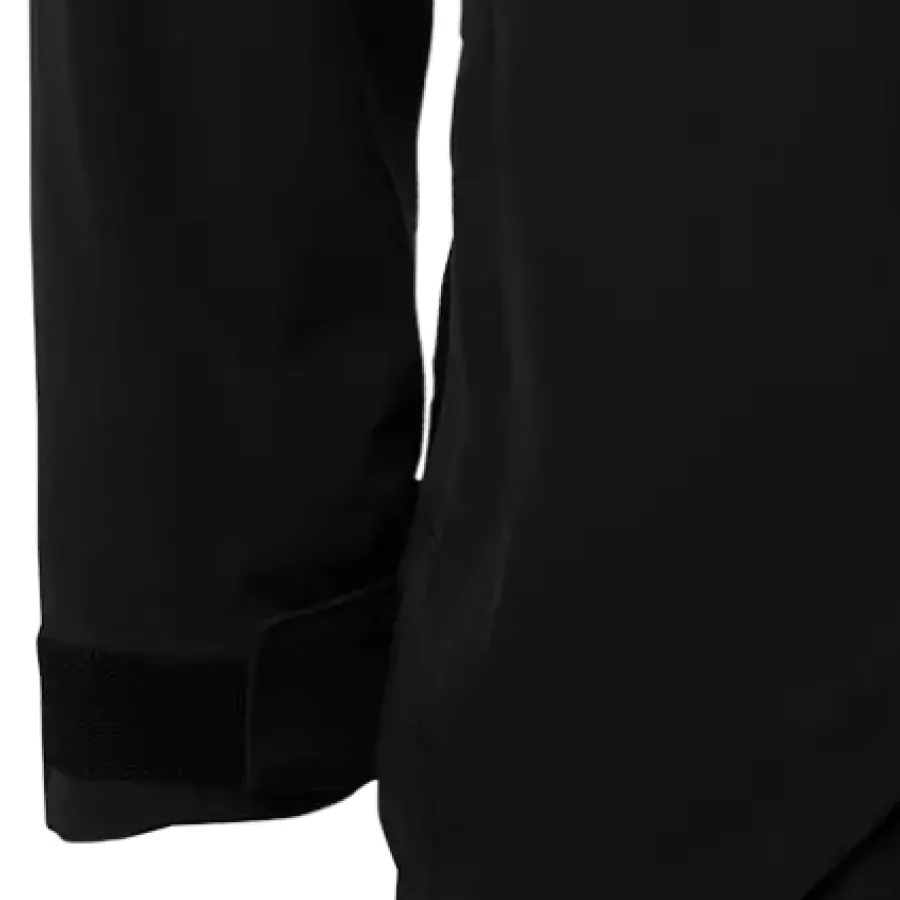**Hook And Loop Cuffs** let you fine-tune the fit to seal in warmth and stay comfortable all day.