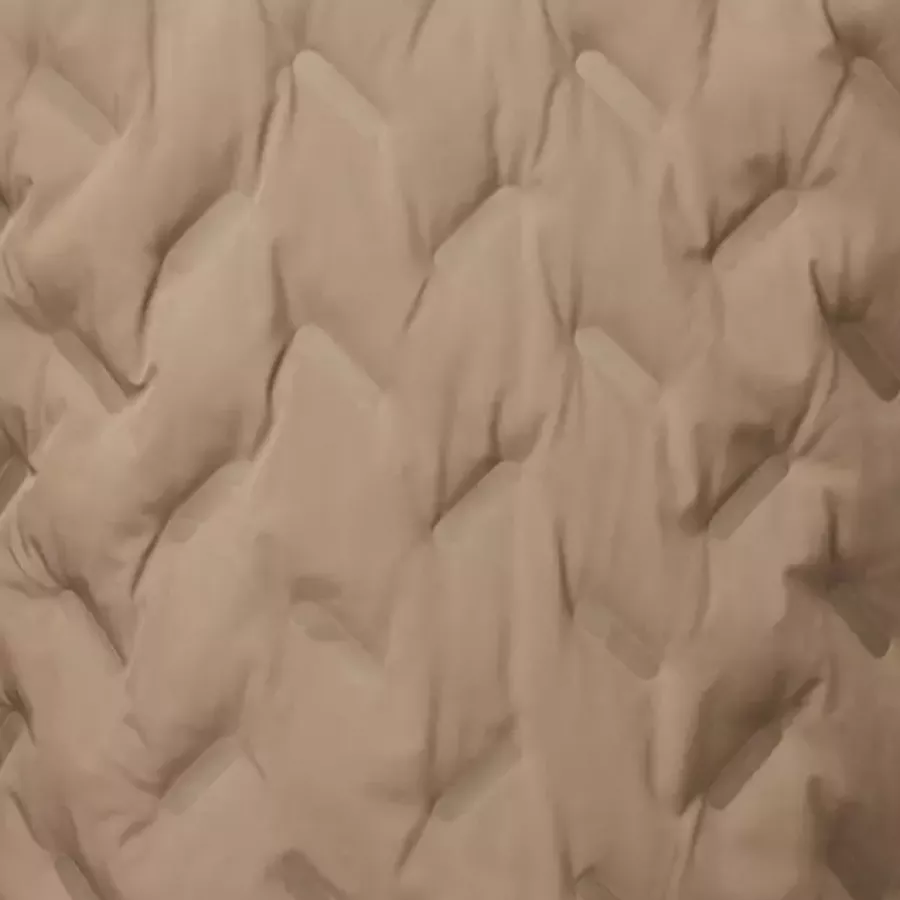 **Wasser- und windabweisende Eigenschaften** helfen Ihnen, sich wohlzufühlen und geschützt zu bleiben, wenn das Wetter umschlägt.