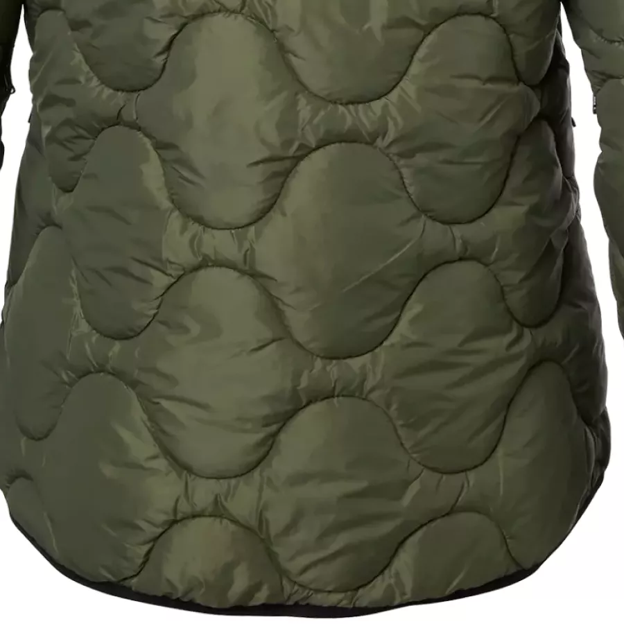 **Extended Back** adds reassuring coverage so you stay warm and confident as you move through your day.