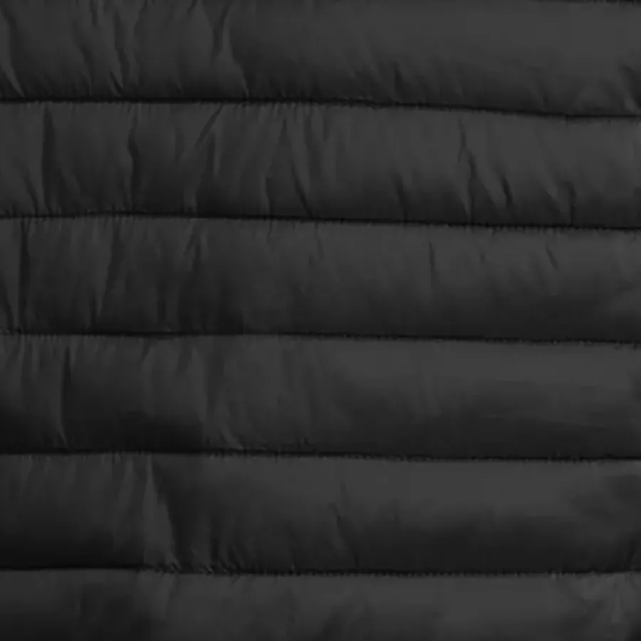 **Leichte Konstruktion** erleichtert das Schichten und ermöglicht mühelose Bewegung.