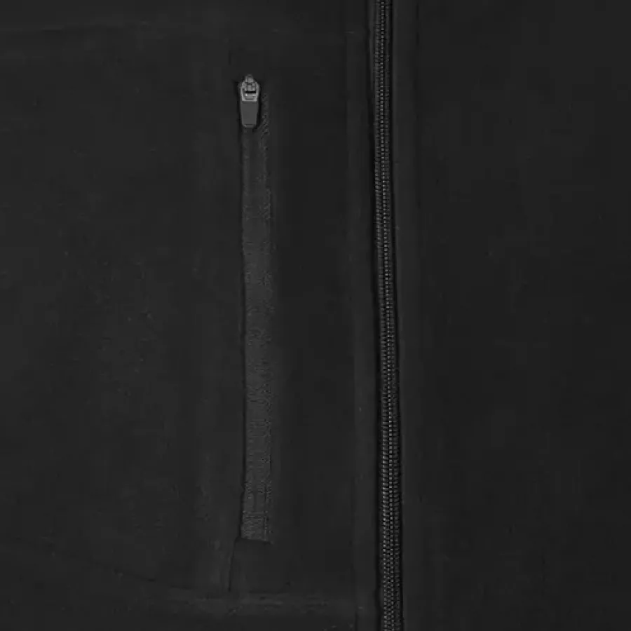 **Chest Pocket** keeps small essentials close at hand so you can move freely without searching for what you need.