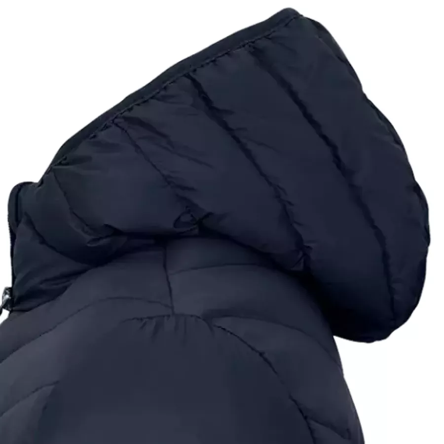 **Fixed Hood** offers reliable, ready-to-use coverage for added comfort in changing conditions.